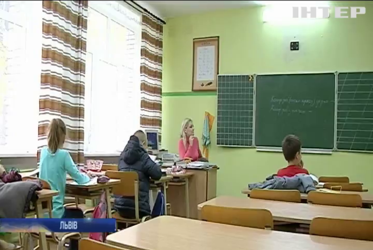 За ніч у Львові пограбували 2 школи та 2 садочки