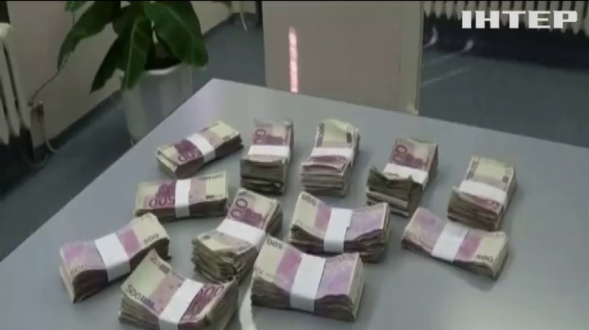 У Болгарії поліція на дні озера знайшла 13 млн. фальшивих євро