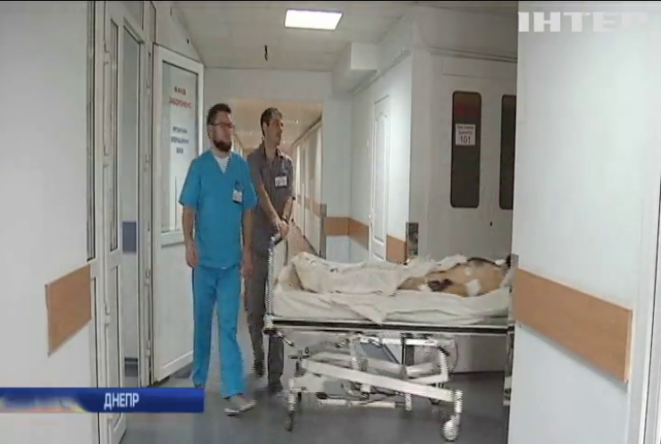 В днепровскую больницу доставили 8 раненых бойцов из зоны АТО