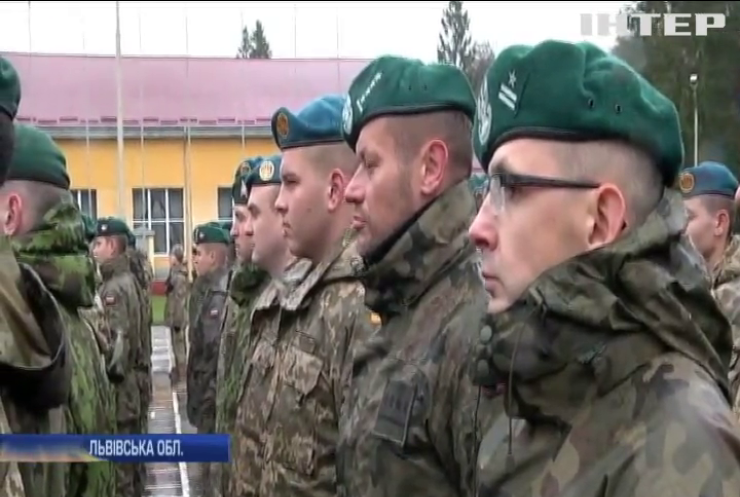 На Львівщині розпочались навчання під проводом канадців