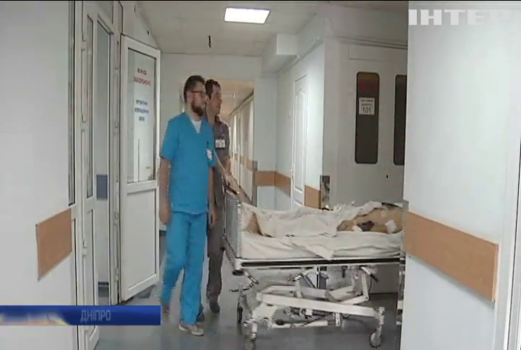 У лікарню Дніпра поступили 6 важкопоранених бійців із зони АТО