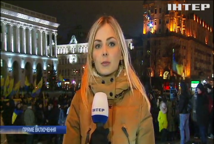 На Майдані кілька сотень людей зібралися на віче 