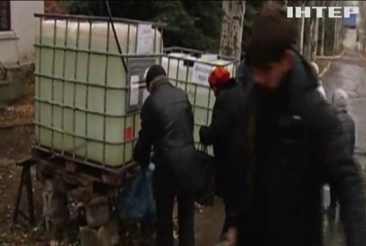 На Донбасі через обстріли бойовиків знеструмлена водна станція