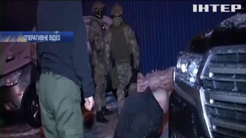 Порошенко особисто контролюватиме розслідування вбивства правоохоронців у Княжичах