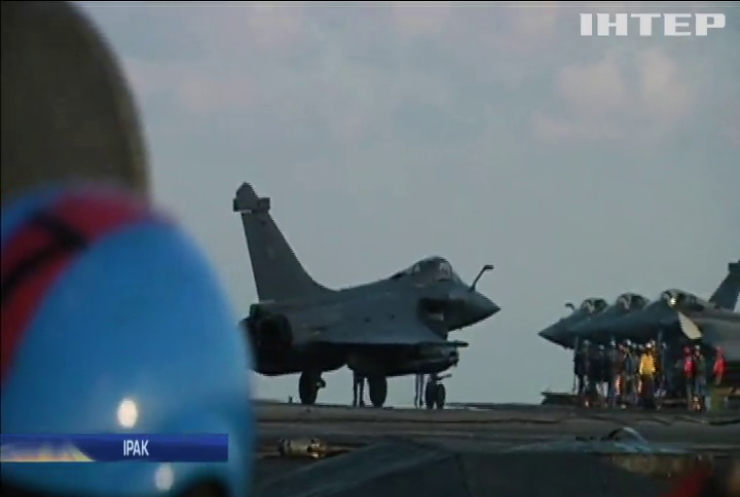 У Сирії французький авіаносець завдає удари по позиціях ІДІЛ 