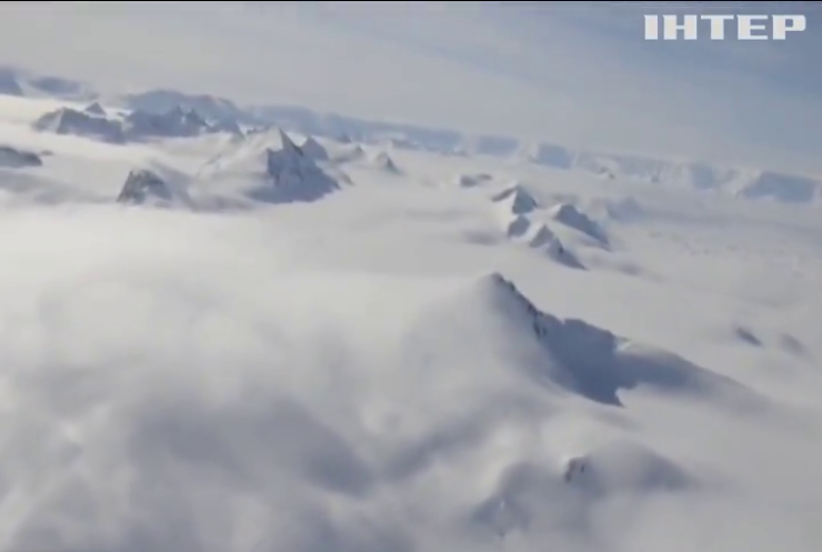 В Антарктиді виявили величезну розколину