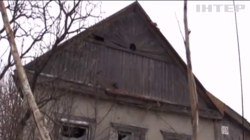 На Донбассе боевики ведут огонь по домам мирных жителей