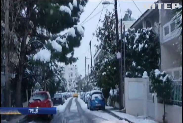 В Греції не очікувано випав сніг 