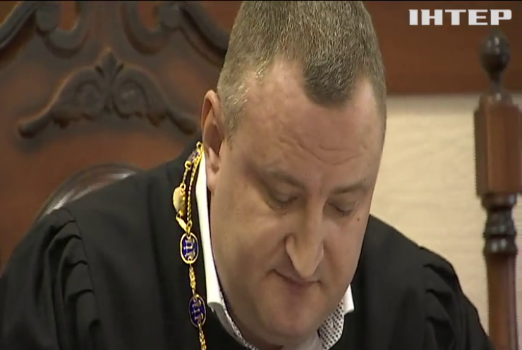 Деснянский суд рассмотрит дела крымских депутатов