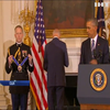 Обама наградил Байдена медалью свободы