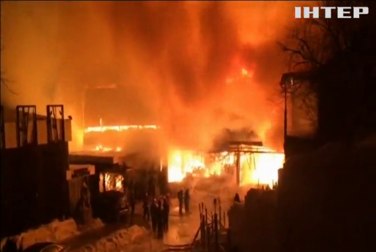 В Румынии 40 человек пострадали во время пожара в ночном клубе