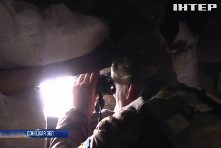 Позиции военных в Крымском боевики накрывают из жилых домов