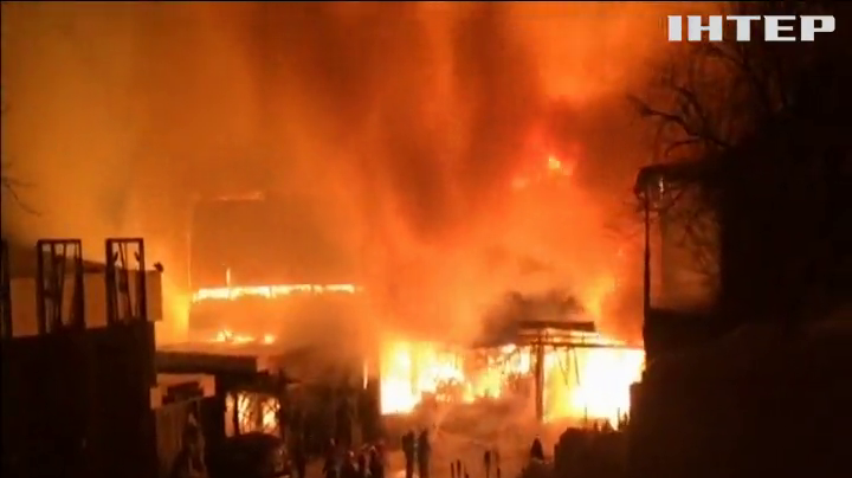 В Румынии 40 человек пострадали во время пожара в ночном клубе