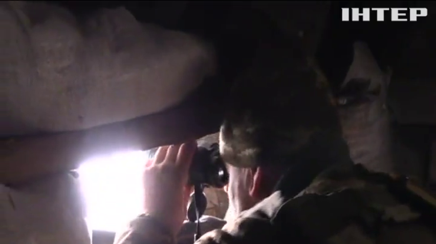 Позиции военных в Крымском боевики накрывают из жилых домов