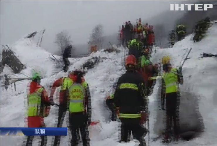 В Італії загинули 6 людей через сходження лавини