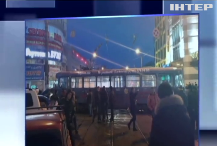 ДТП в Одесі: трамвай пошкодив п'ять автівок
