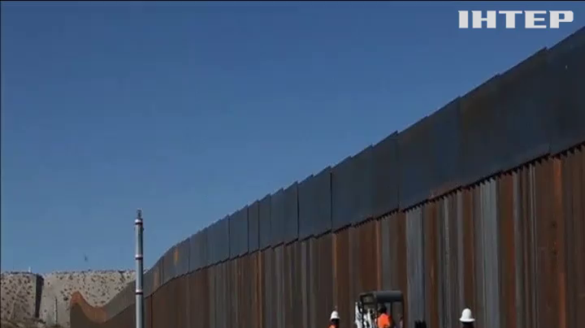 В США для борьбы с беженцами построят стену с Мексикой