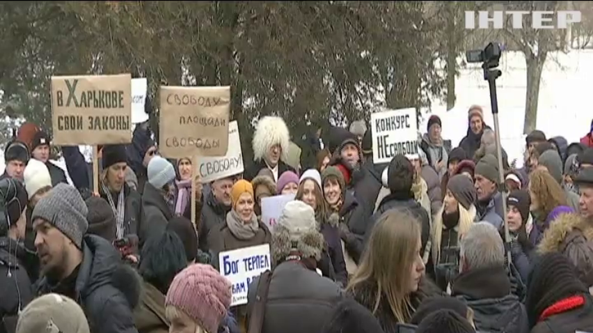 У Харкові протестують проти колони на площі Свободи