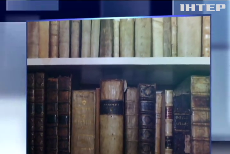 У Великій Британії зі сховища викрали понад 160 старовинних книг