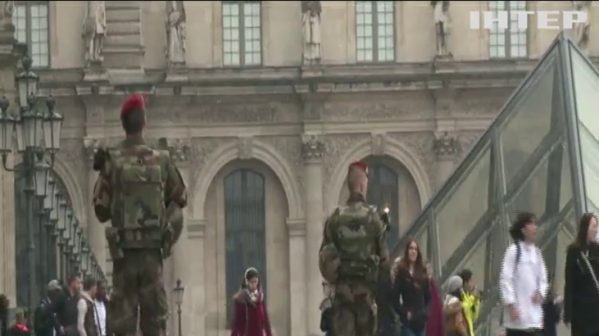 Париж почали патрулювати озброєні спецпризначенці