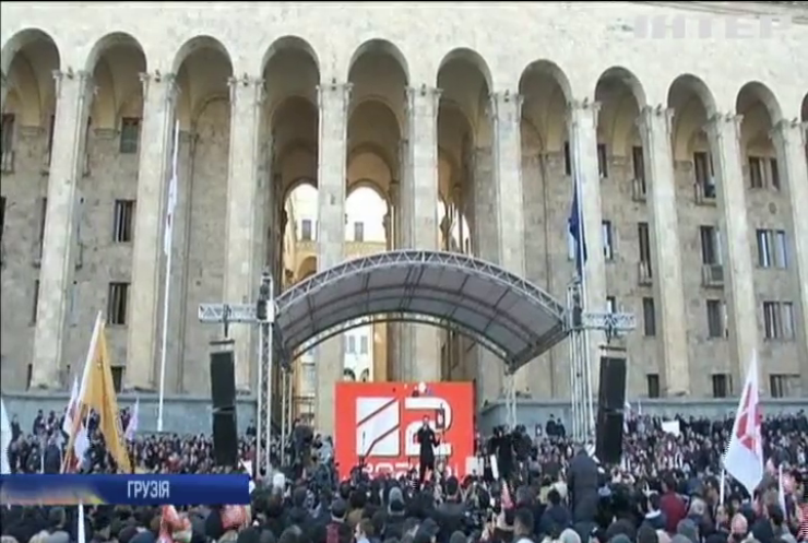 В Грузії мітингувальники вийшли на підтримку телеканалу "Руставі 2"