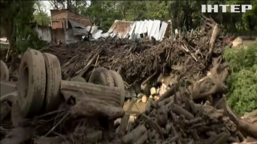 Паводки у Колумбії затопили сотні будинків