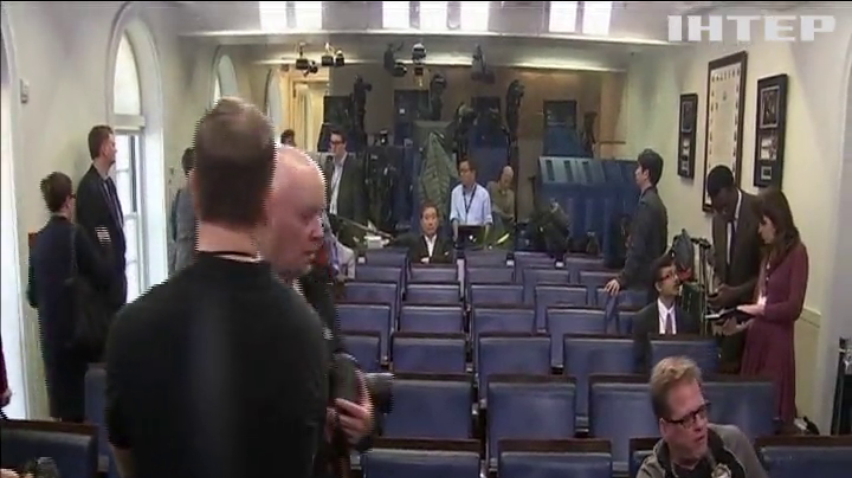 Трамп не пустил на пресс-конференцию ведущих журналистов