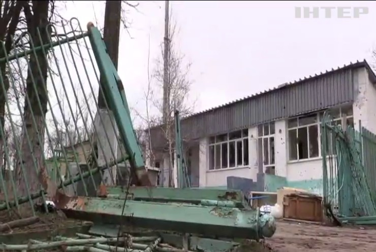 Через обстріли бойовиків зупинила роботу Донецька фільтрувальна станція
