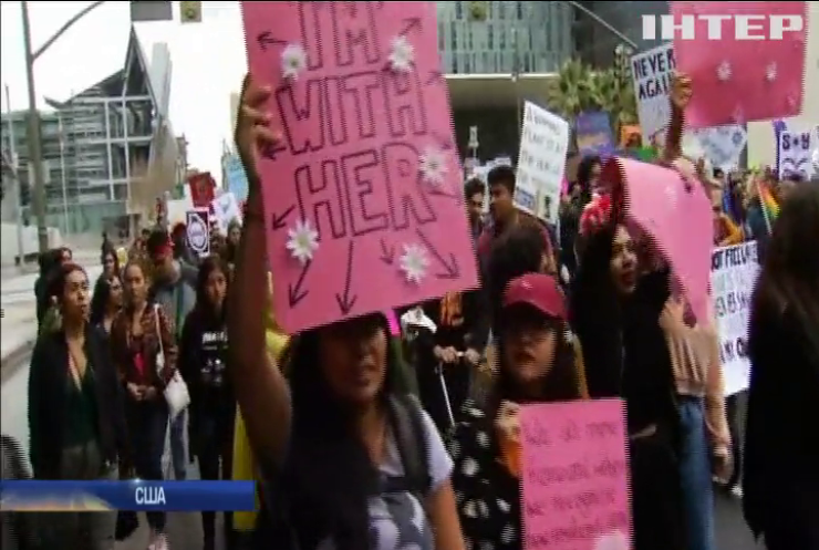 Мітинги в США: жінки вимагають рівності щодо оплати праці