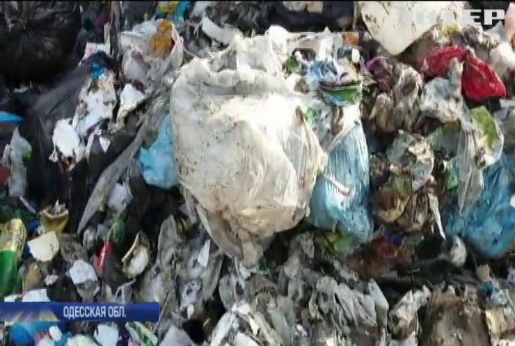 В Одесской области нашли очередную свалку львовского мусора