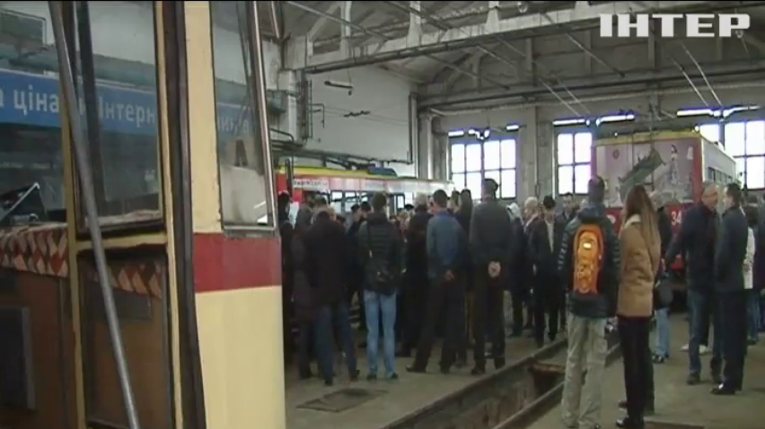У Чернівцях під час ревізії депутатів в тролейбусному депо розгорівся скандал 