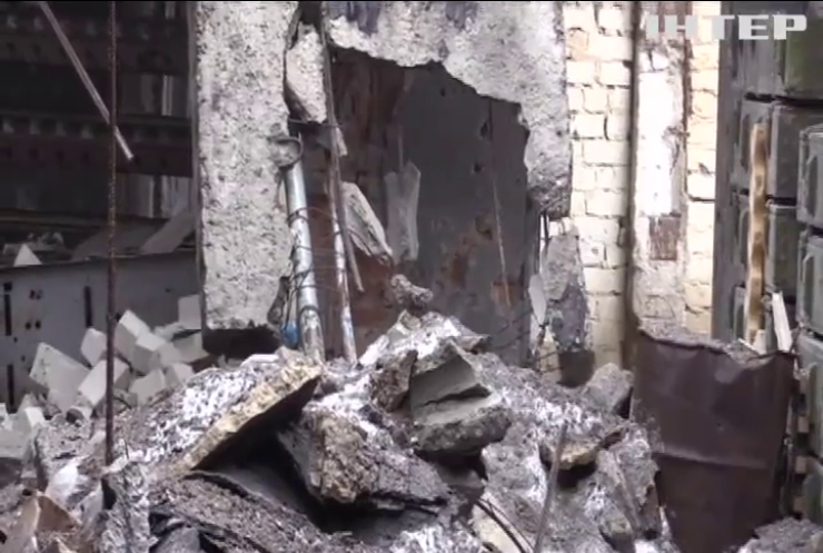В зоні АТО поранені четверо військових України