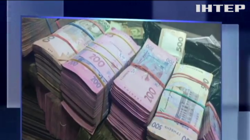 Чиновников "Киевавтодора" подозревают в хищении 11 млн гривен