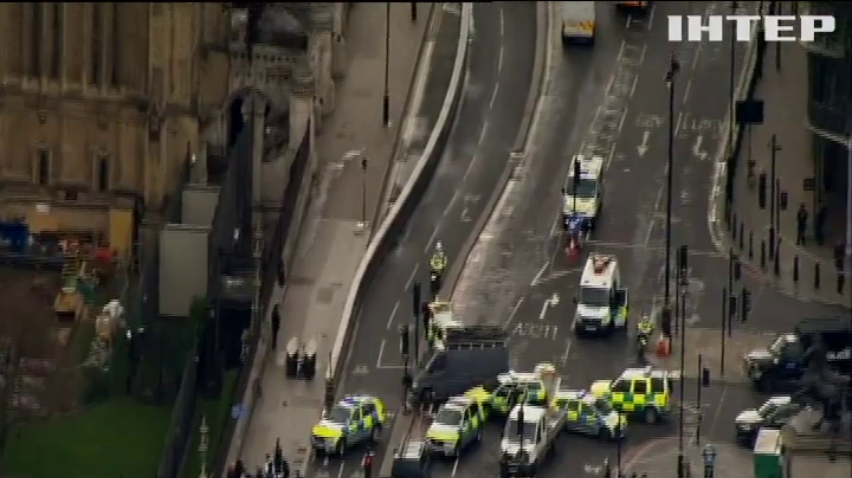 Теракт в Лондоне: мужчина на машине сбил 12 пешеходов 
