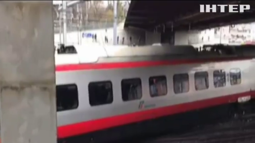 У Швейцарії пасажирський поїзд зійшов з рейок 