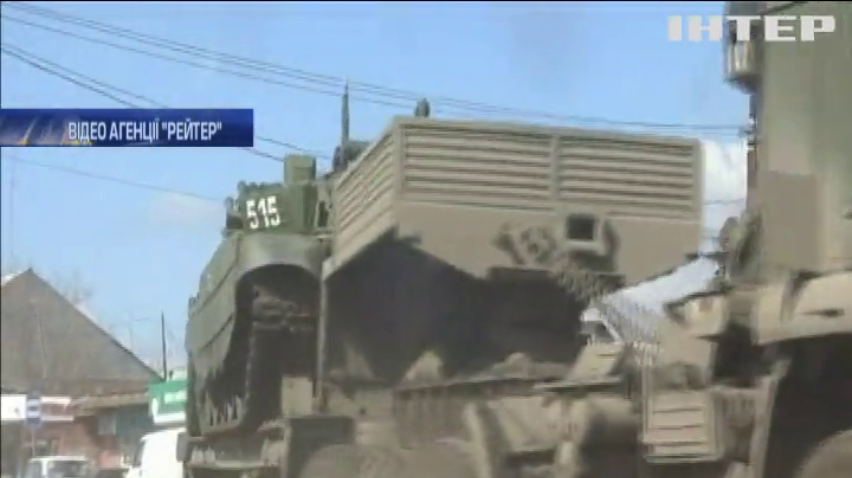 Росія стягує танки уздовж кордону з Україною