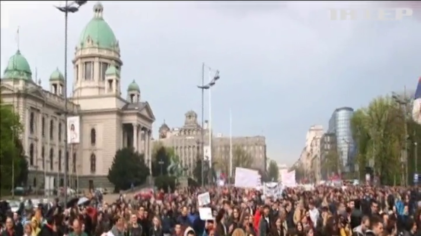 Протести у Сербії: мітингувальники вимагають відставку спікера парламенту