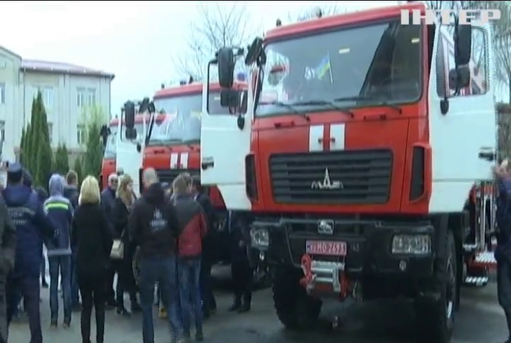 На Тернопільщині рятувальники отримали нові спецавтомобілі