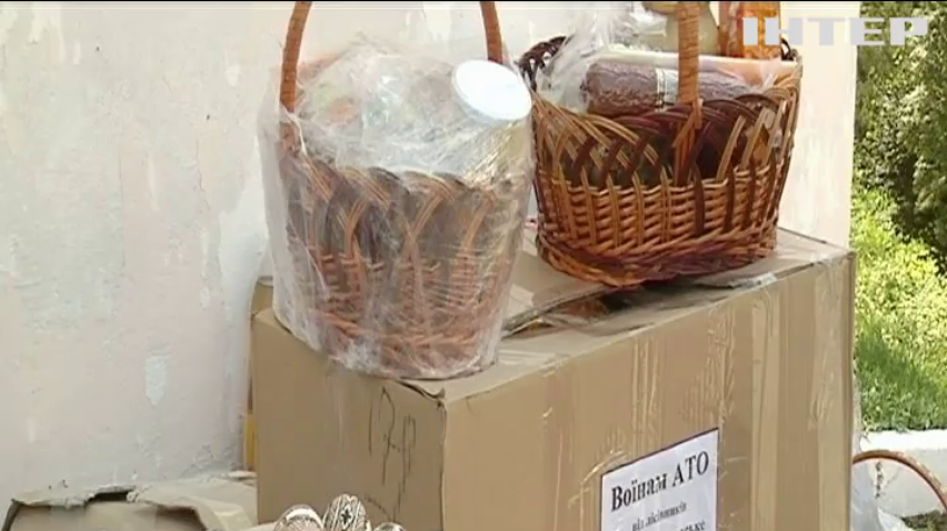 У Чернівцях зібрали великодні смаколики для військових