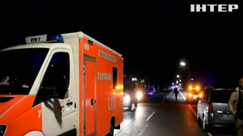 У Німеччині пролунали три вибухи біля автобусу з футболістами
