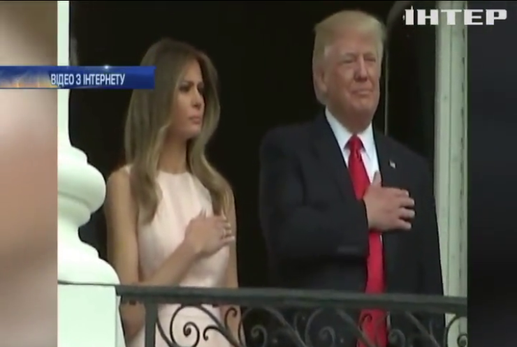 Трамп забув покласти руку на серце під час виконання гімну 