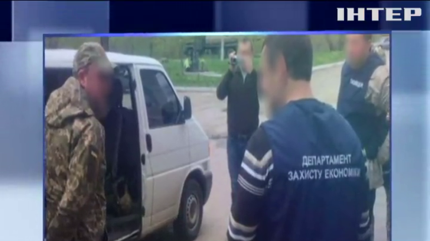 На Луганщині за хабар затримали військовослужбовця