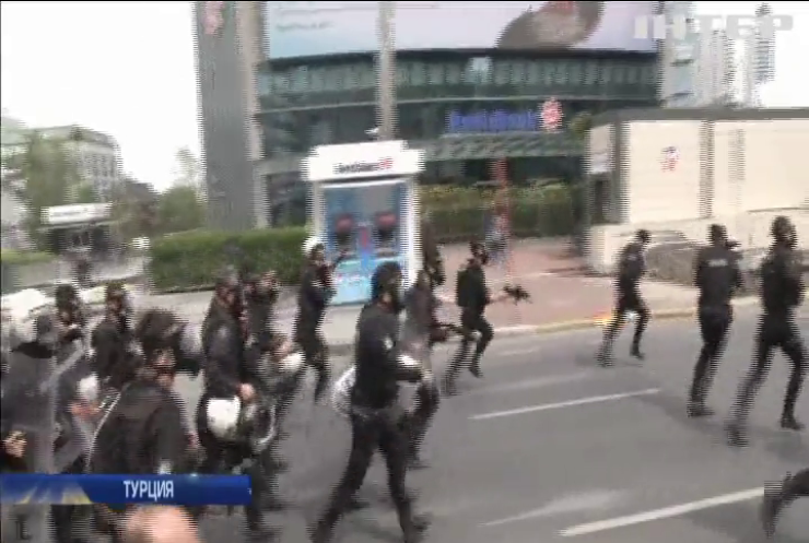 В Стамбуле полиция разогнала демонстрацию противников Эрдогана