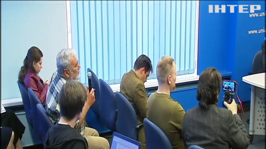 Біля Ради православні проведуть молебен