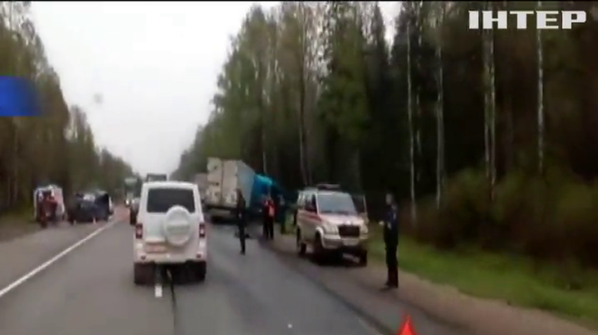 В России в автомобильной аварии погибли 5 украинцев