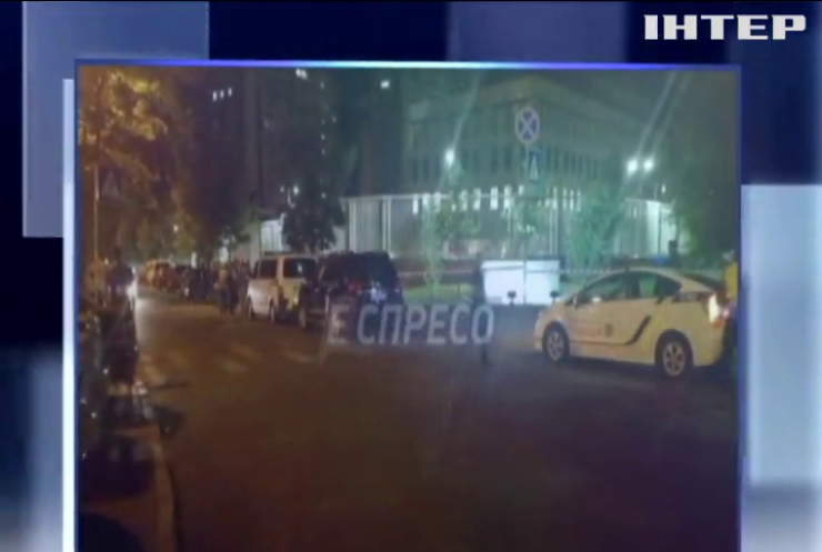 У Києві на території посольства США  скоєно теракт