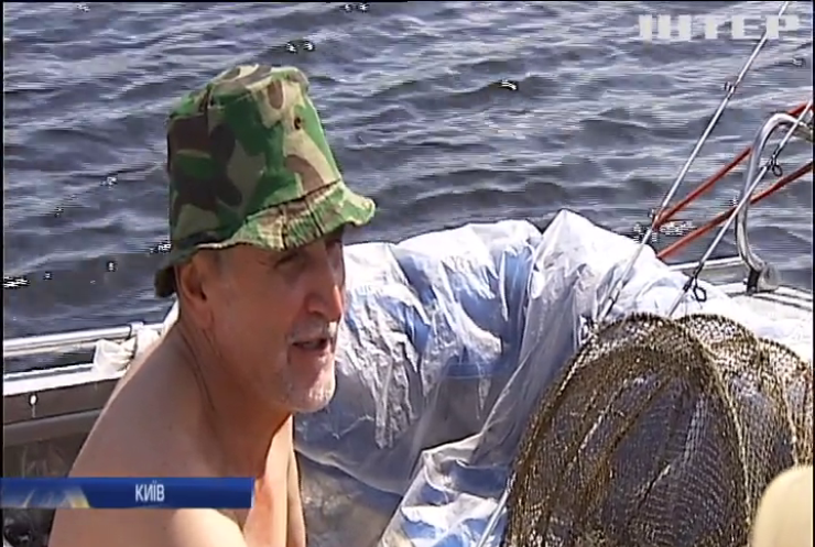 В Україні відкрився сезон рибальства на човнах