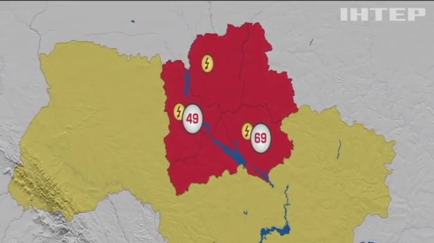 В Украине из-за сильных дождей более 700 населенных пунктов остались без электричества