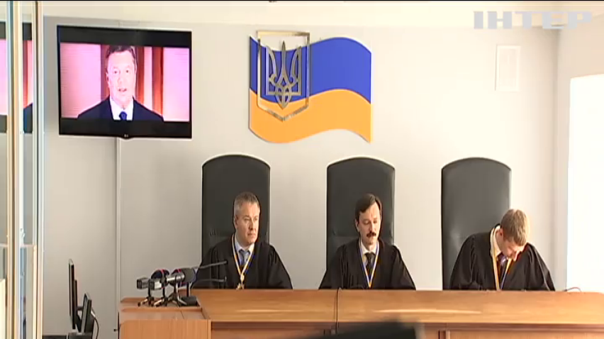 Дело Януковича: обвинение требует предоставить беглецу бесплатного адвоката