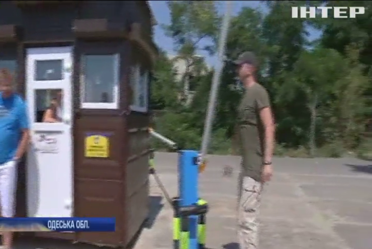 На Одещині бізнесмени беруть по 20 гривень за стоянку біля пляжу